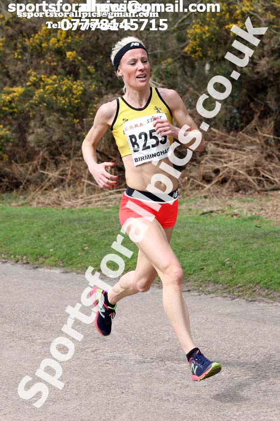Senior womens 6 Stage Relay, ERRA 12 and 6 Stage Relays, Sutton Coldfield. Photo: David T. Hewitson/Sports for All Pics